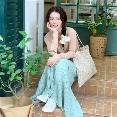 春色无遮入眼廉